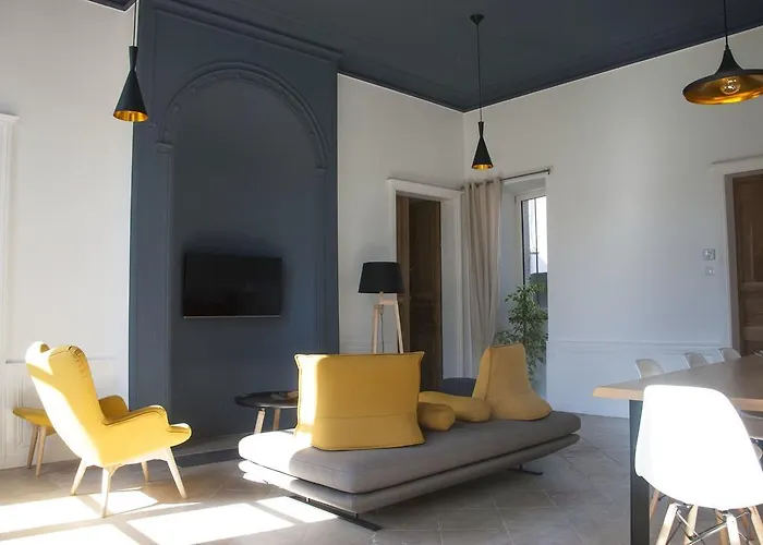 Du Fau De La Roque דירה *